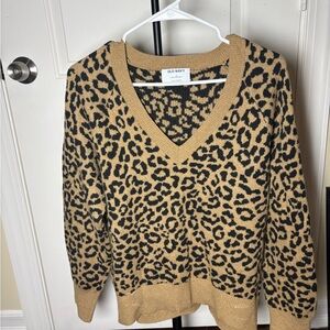 Old Navy Women's V-Neck Leopard Sweater - Tan and Black